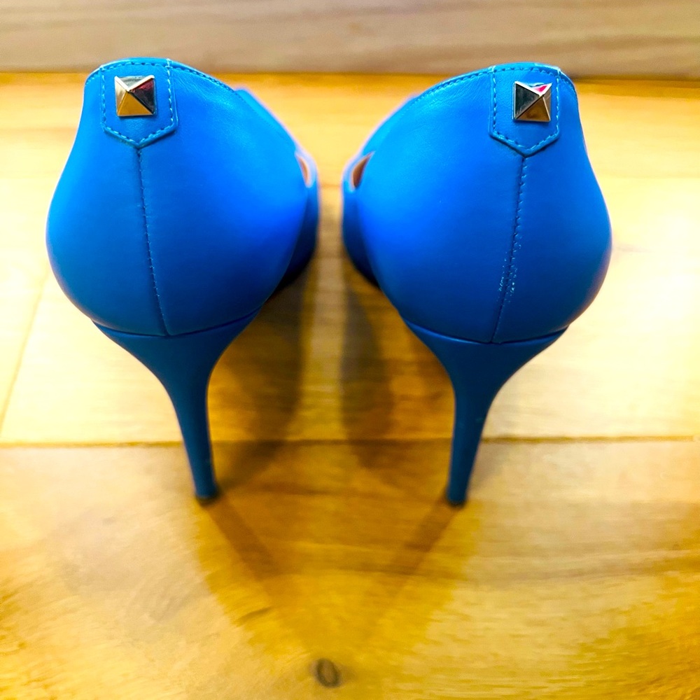 Valentino Garavani ONE stud 👠 heels